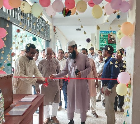 স্কুলের সততা ষ্টোর উদ্বোধন 